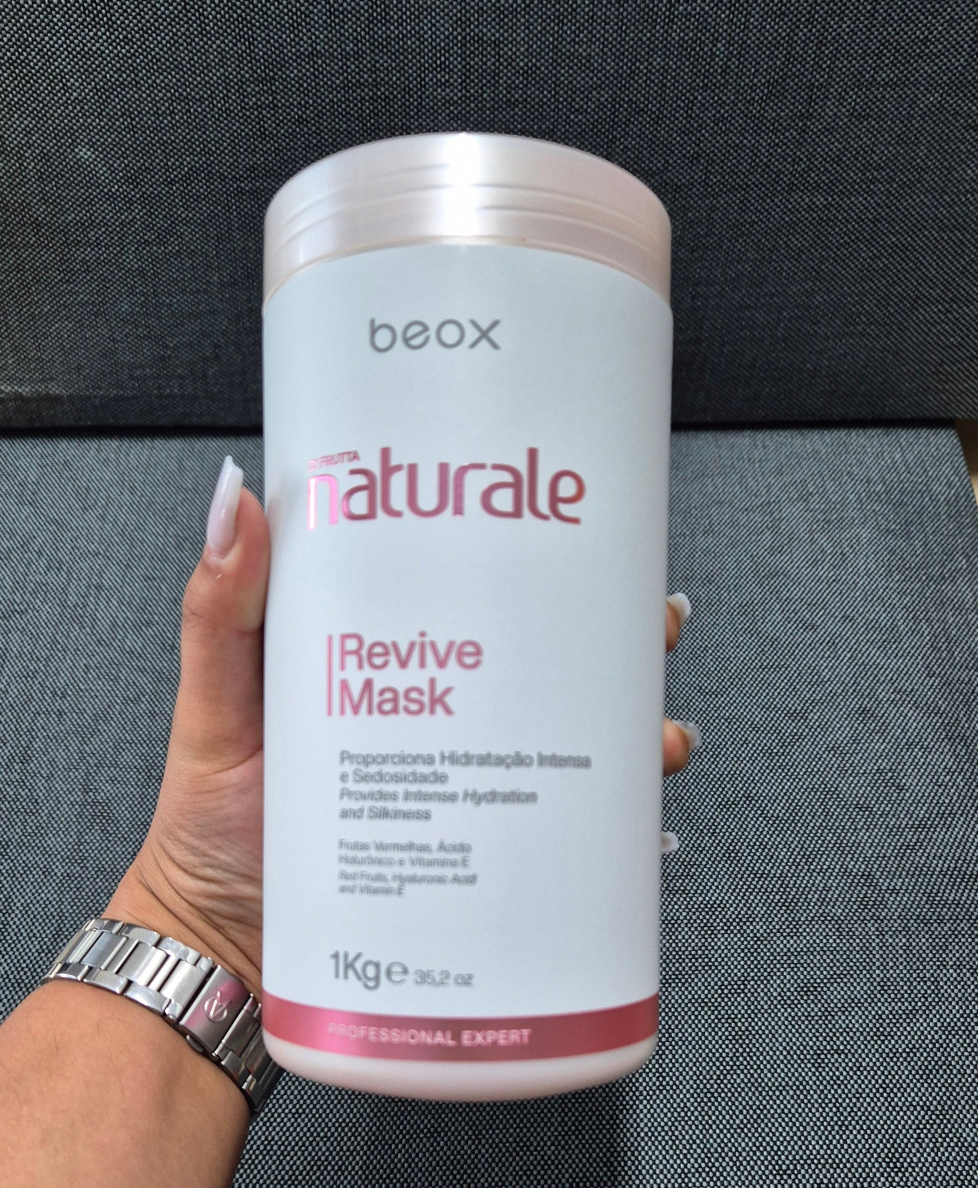 Naturale Revitalizing Mask by Beox professional Hair Mask for Hydration, highlighted packaging