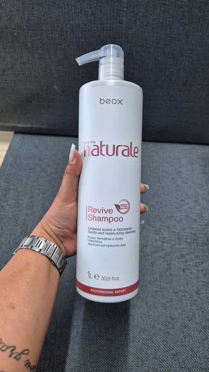 Naturale Revitalizing Shampoo by Beox professional Shampoo for Hydration, highlighted packaging