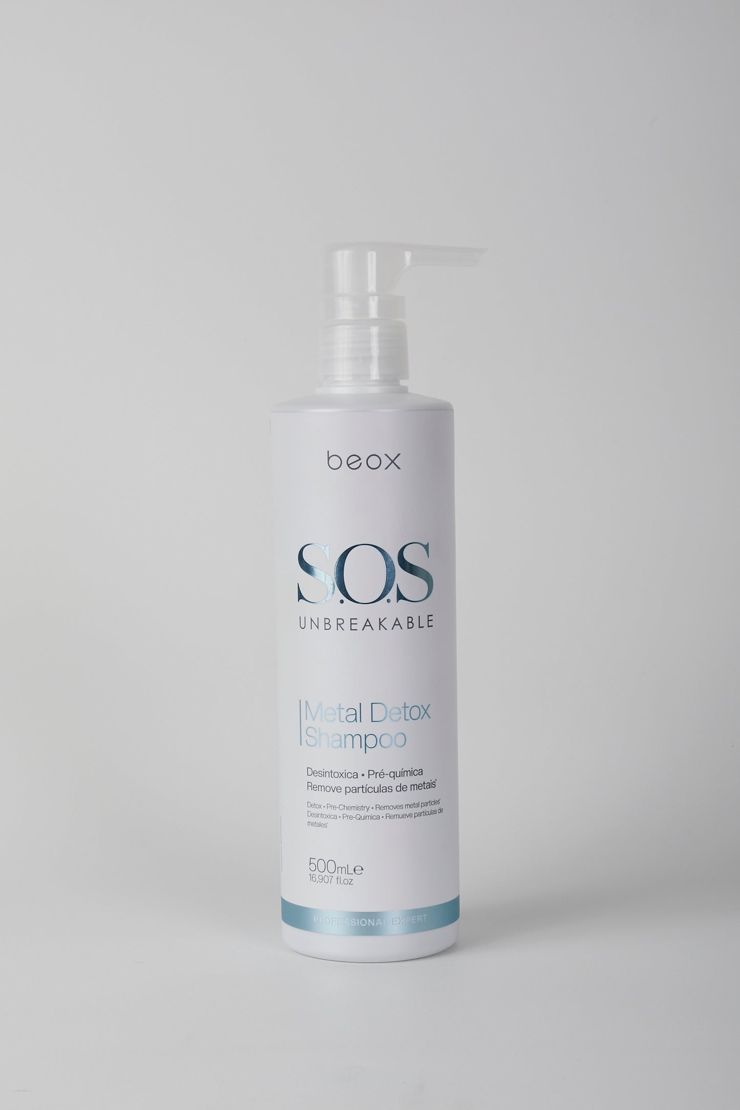 SOS Shampoo Metal Detox by Beox professional Shampoo for Pre-Treatment, highlighted packaging